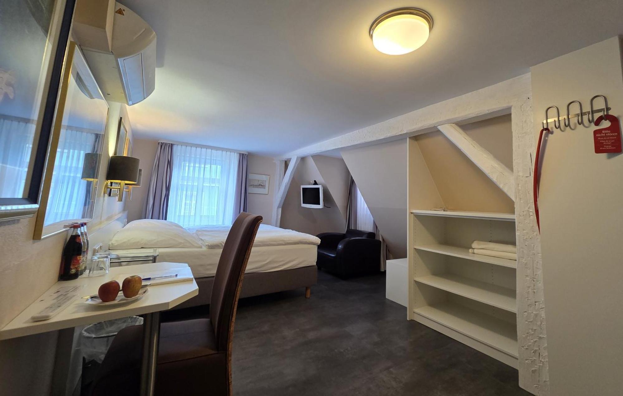 Hotel Garni "Am Ellinger Tor" Weißenburg in Bayern Extérieur photo