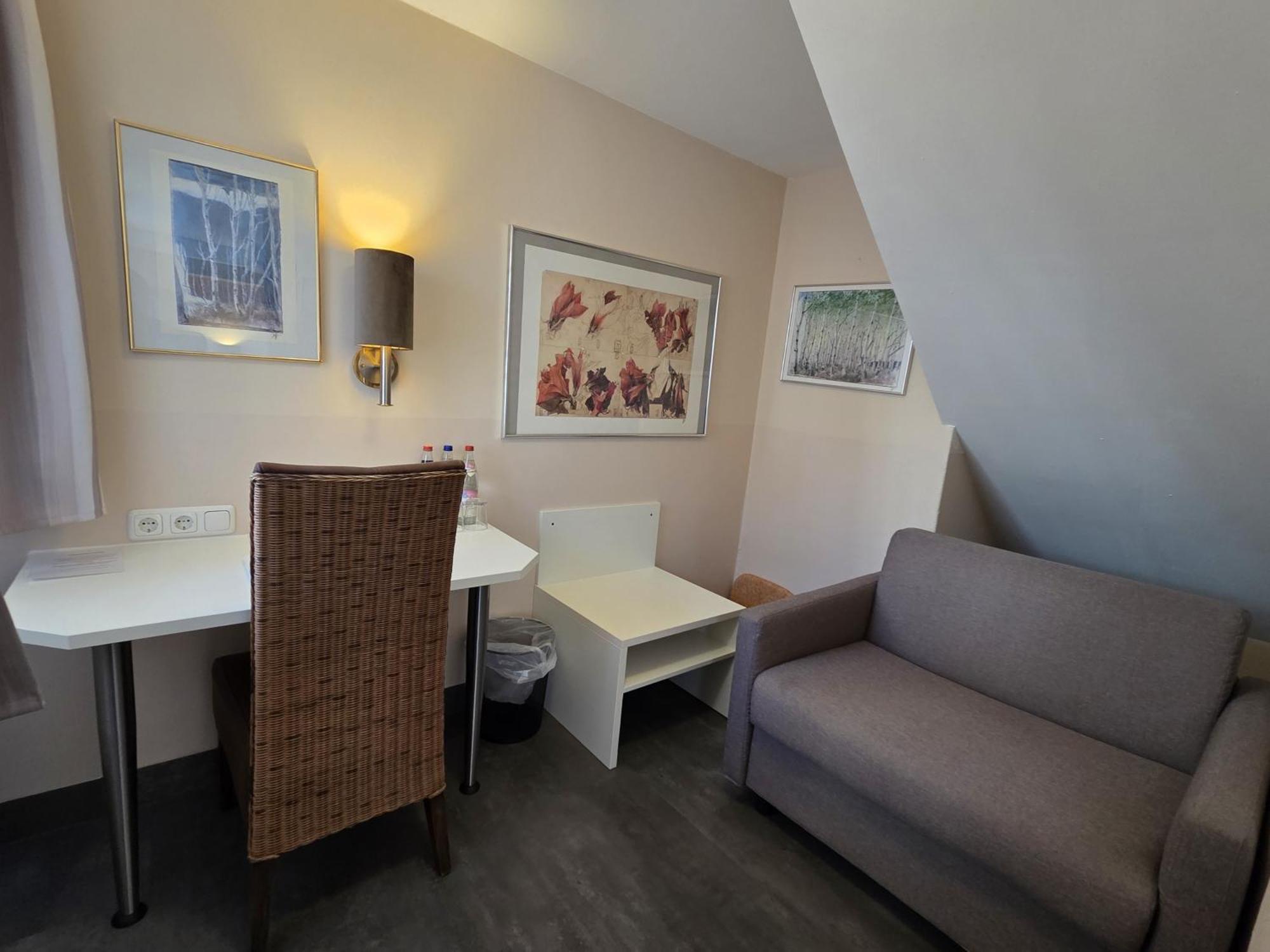 Hotel Garni "Am Ellinger Tor" Weißenburg in Bayern Extérieur photo